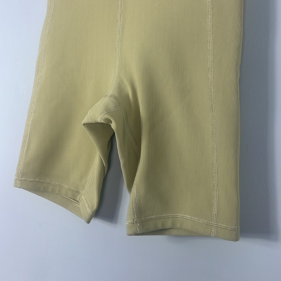 Lululemon Ribbed Contoured High Rise Short 8” - Picture 6 of 12